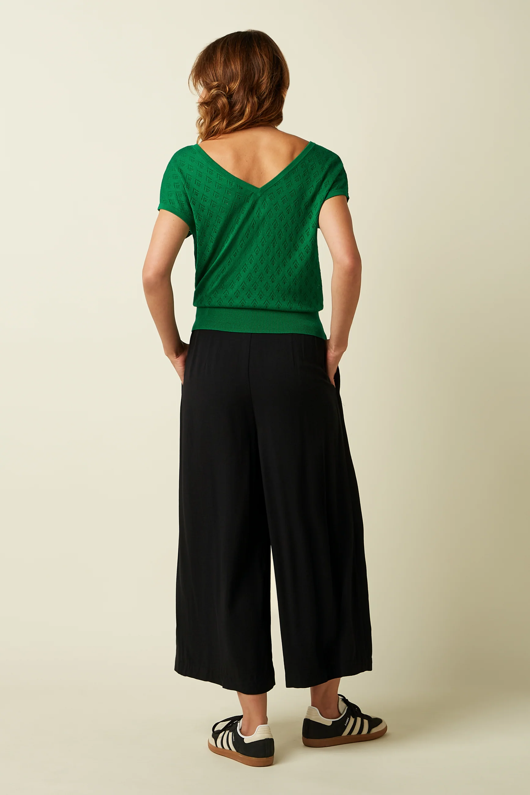 Double V Top Mateo Knit - Image 4